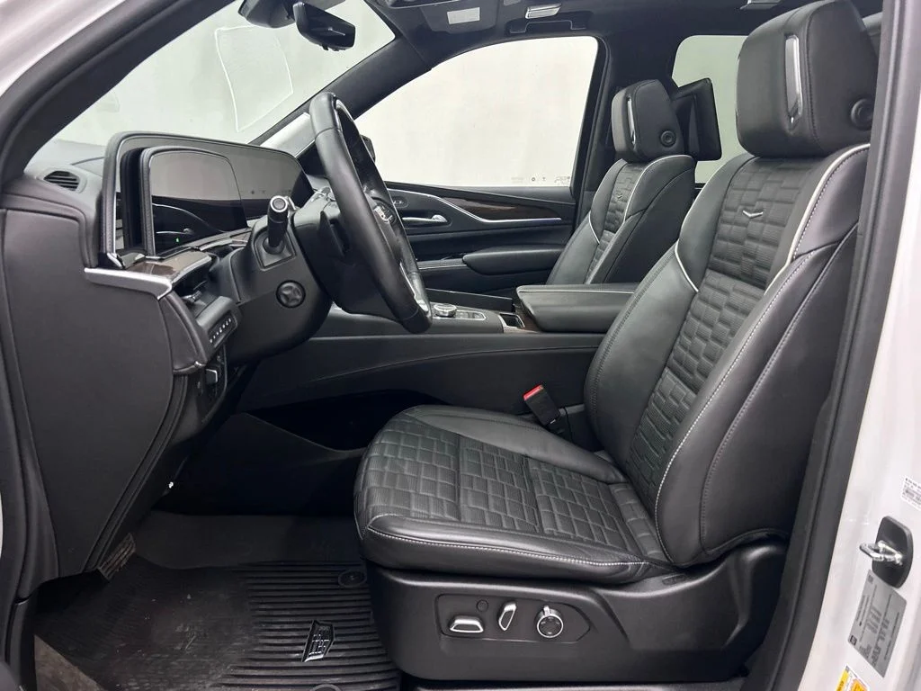 Used 2023 White Cadillac Premium Luxury Platinum image 13
