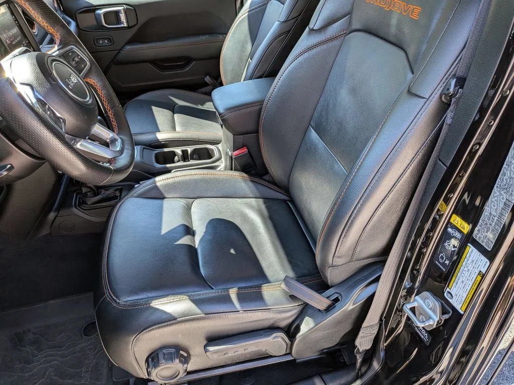 Used 2023 Black Jeep Mojave image 21