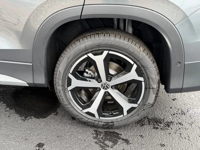 New 2026 Silver Volkswagen 2.0T SE image 6