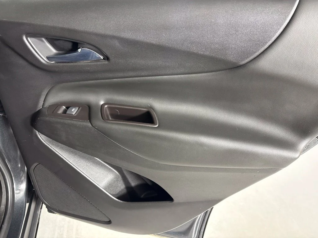 Used 2021 Gray Chevrolet LT image 19