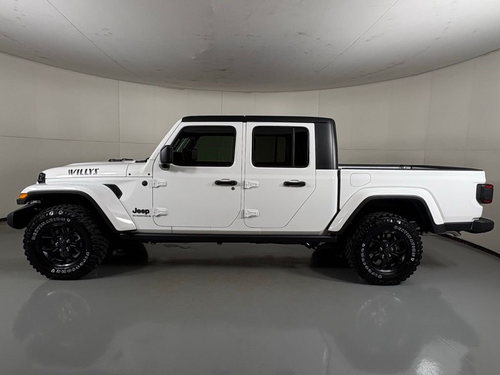 New 2026 Bright White Clear-Coat Exterior Paint Jeep Willys image 5