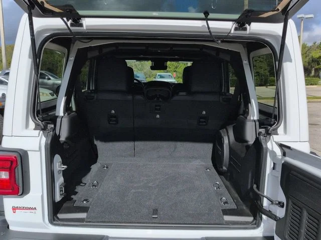 Used 2026 White Jeep Moab 392 image 12
