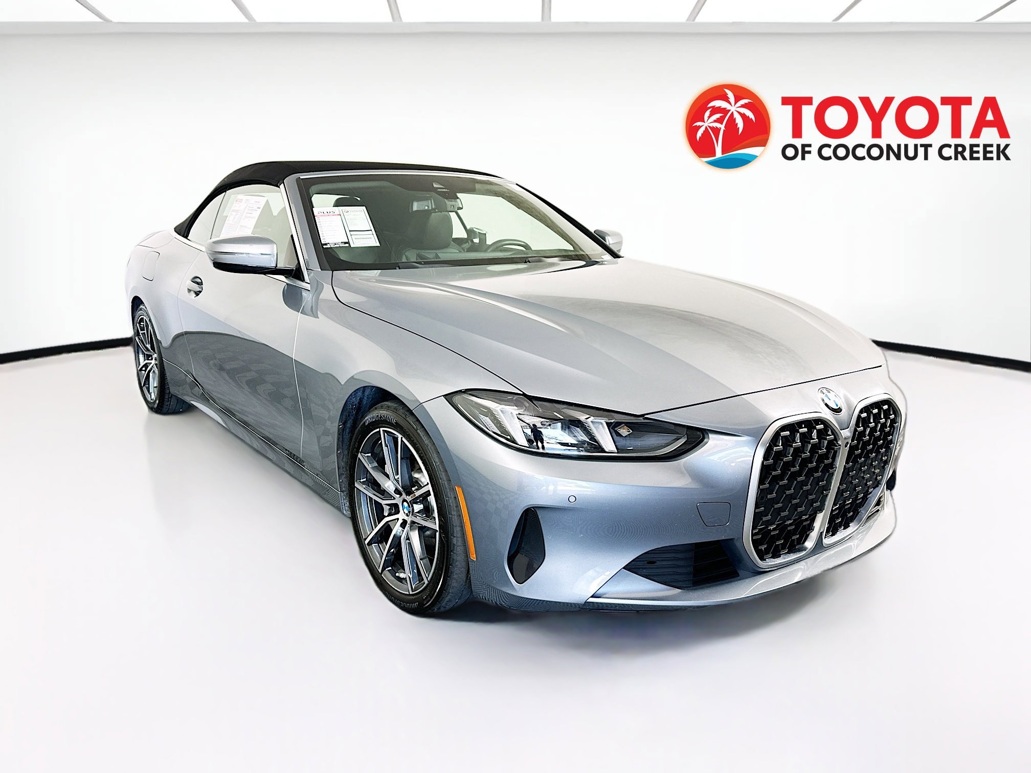 2025 BMW 4 thumbnail 3