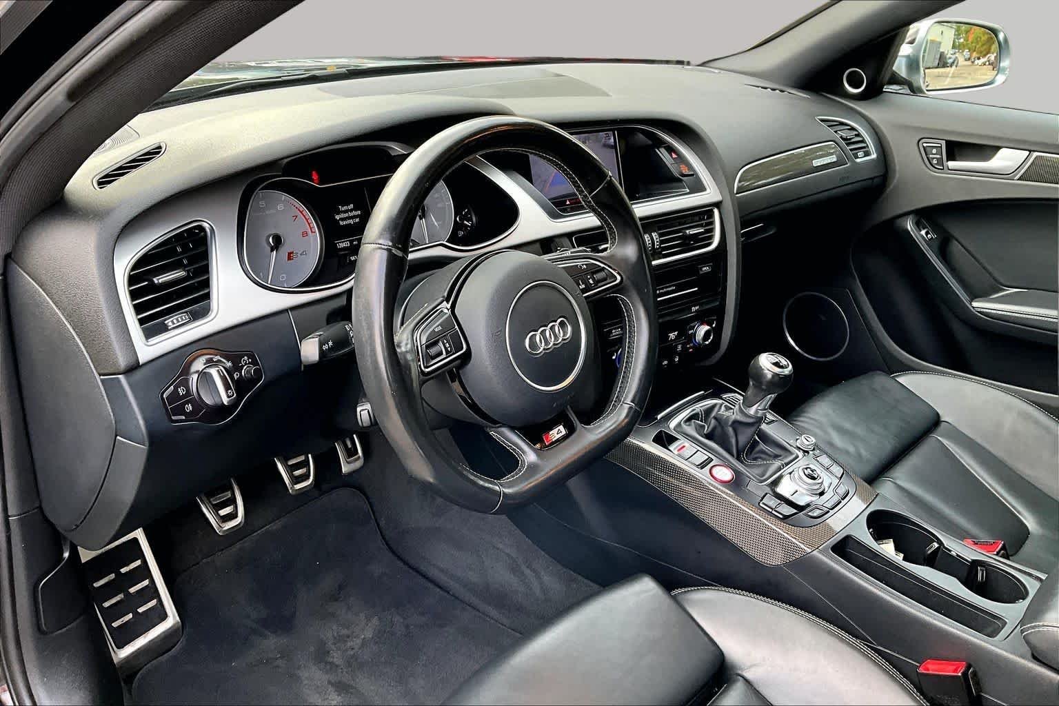 Used 2015 Brilliant Black Audi Premium Plus image 17