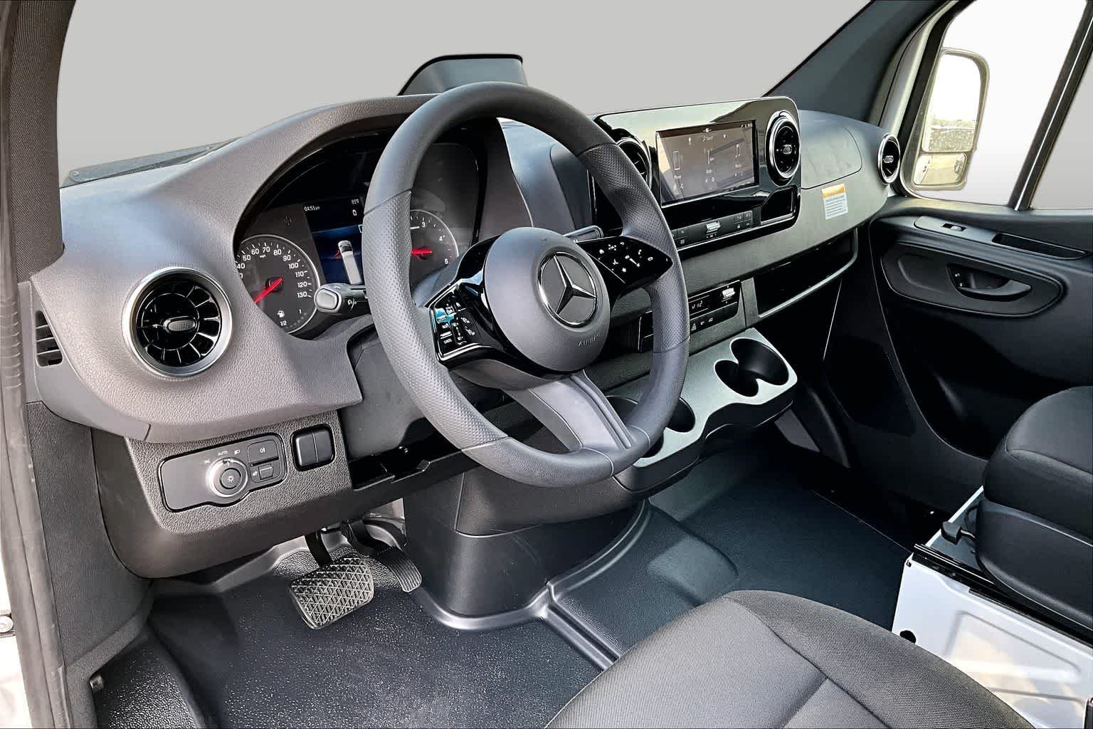 New 2026 Arctic White Mercedes-Benz  image 10