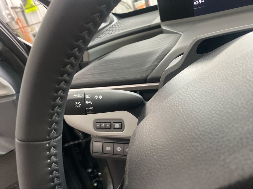 New 2026 Overcast Toyota  XSE image 17