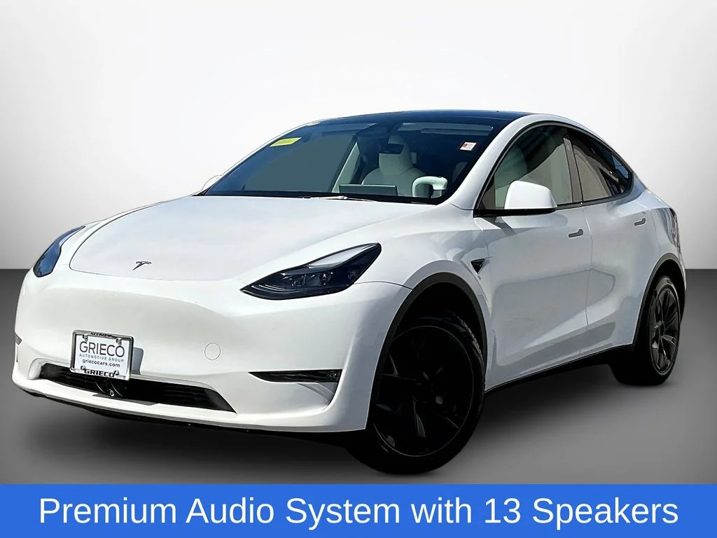 Used 2024 White Tesla Long Range image 3