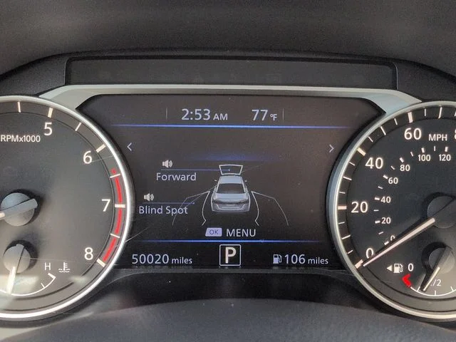 Used 2019 White Nissan 2.5 SR image 24