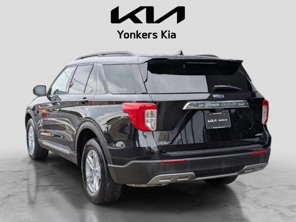 Used 2023 Black Ford XLT image 11