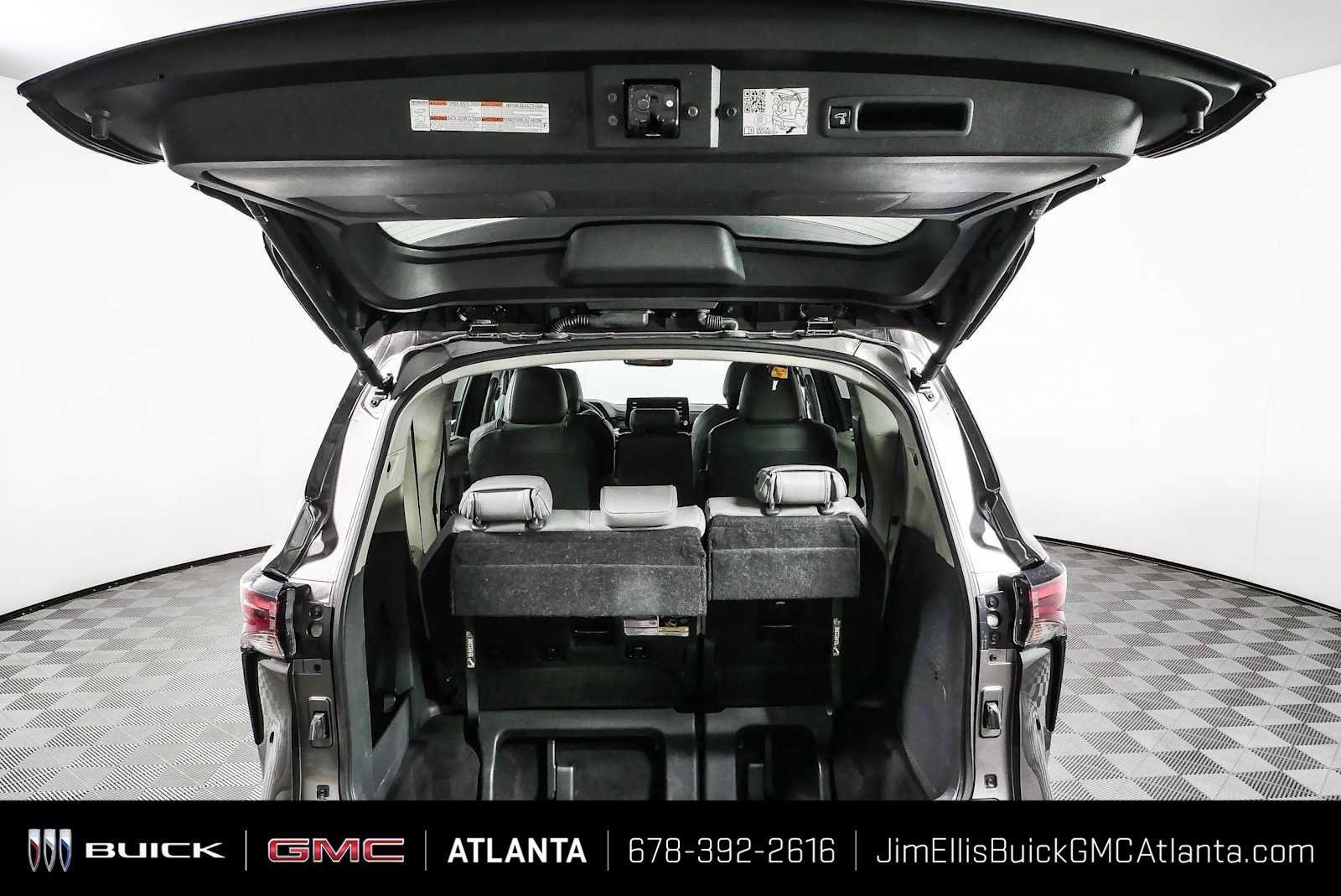 2024 Toyota Sienna XLE - Photo 30
