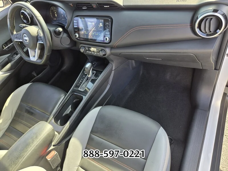 Used 2022 Aspen White NISSAN SR image 18