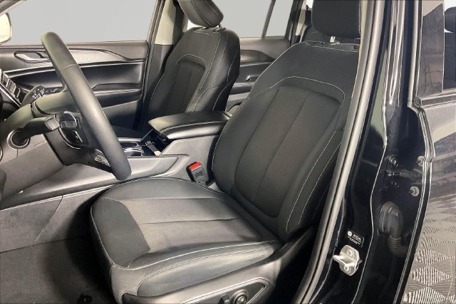 Used 2023 Black Jeep Laredo image 19