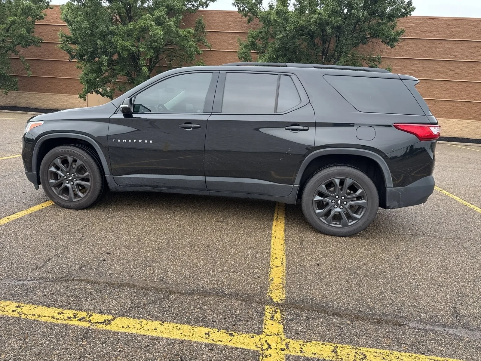 Used 2020 Mosaic Black Metallic Chevrolet RS image 28