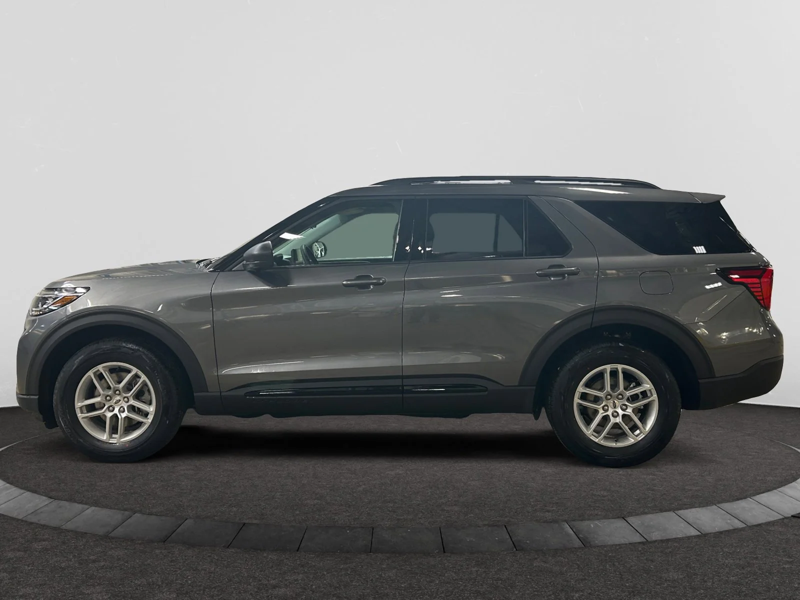 New 2026 Carbonized Grey Metallic Ford Active w/200A Pkg image 2