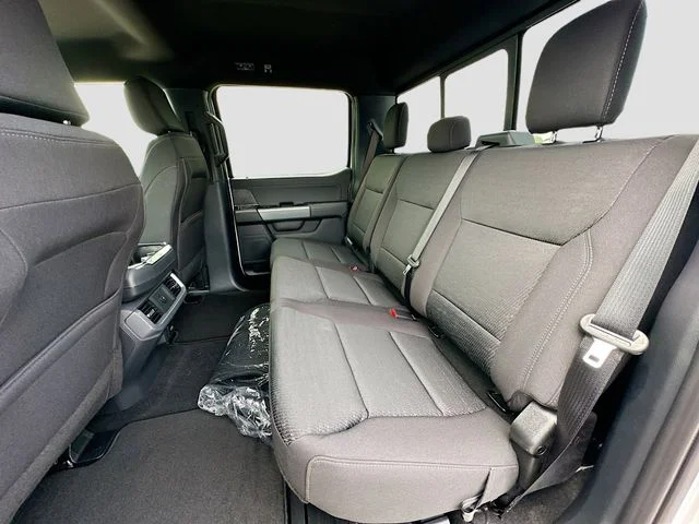 New 2026 Oxford White Ford XLT image 17