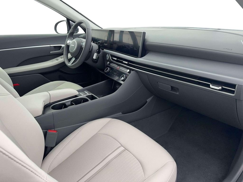 New 2026 White Hyundai SEL Sport image 34