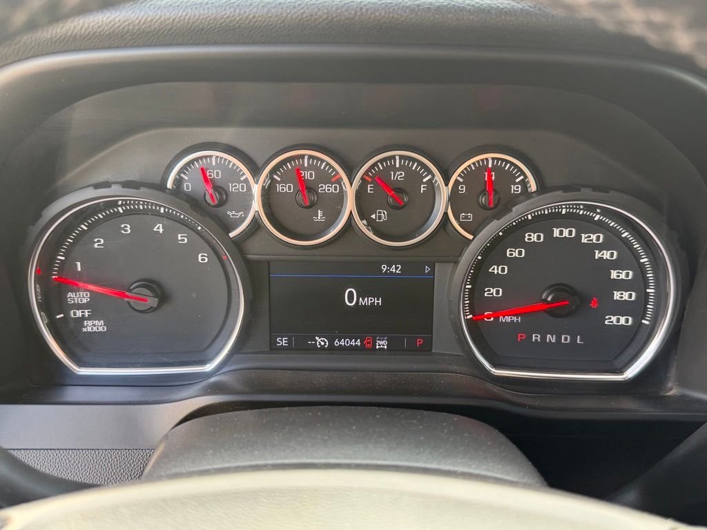Used 2021 White Chevrolet LT image 23