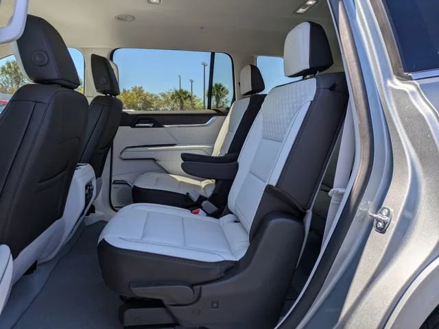Used 2025 Sterling Metallic GMC Denali image 15