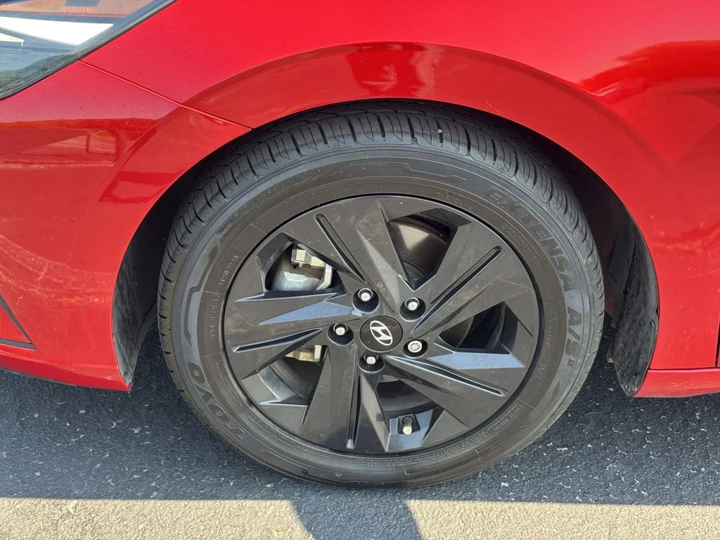Used 2021 Red Hyundai SEL image 10