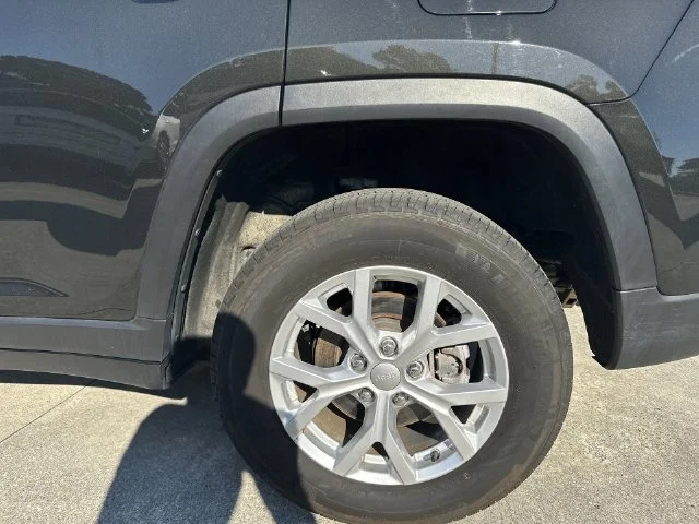 Used 2023 Brown Jeep Limited image 10