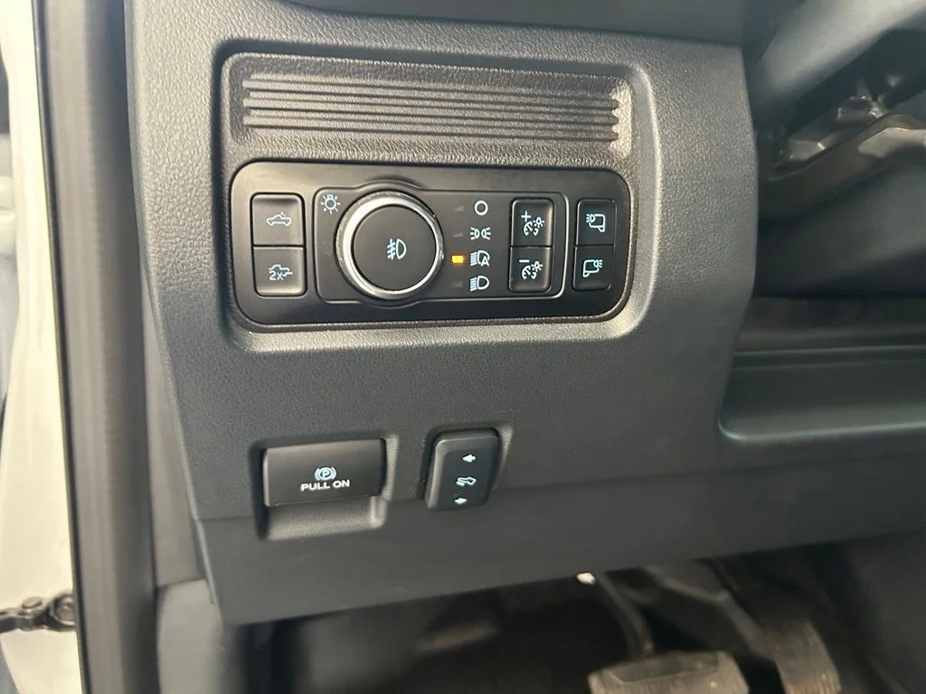 Used 2025 White Ford XL image 46
