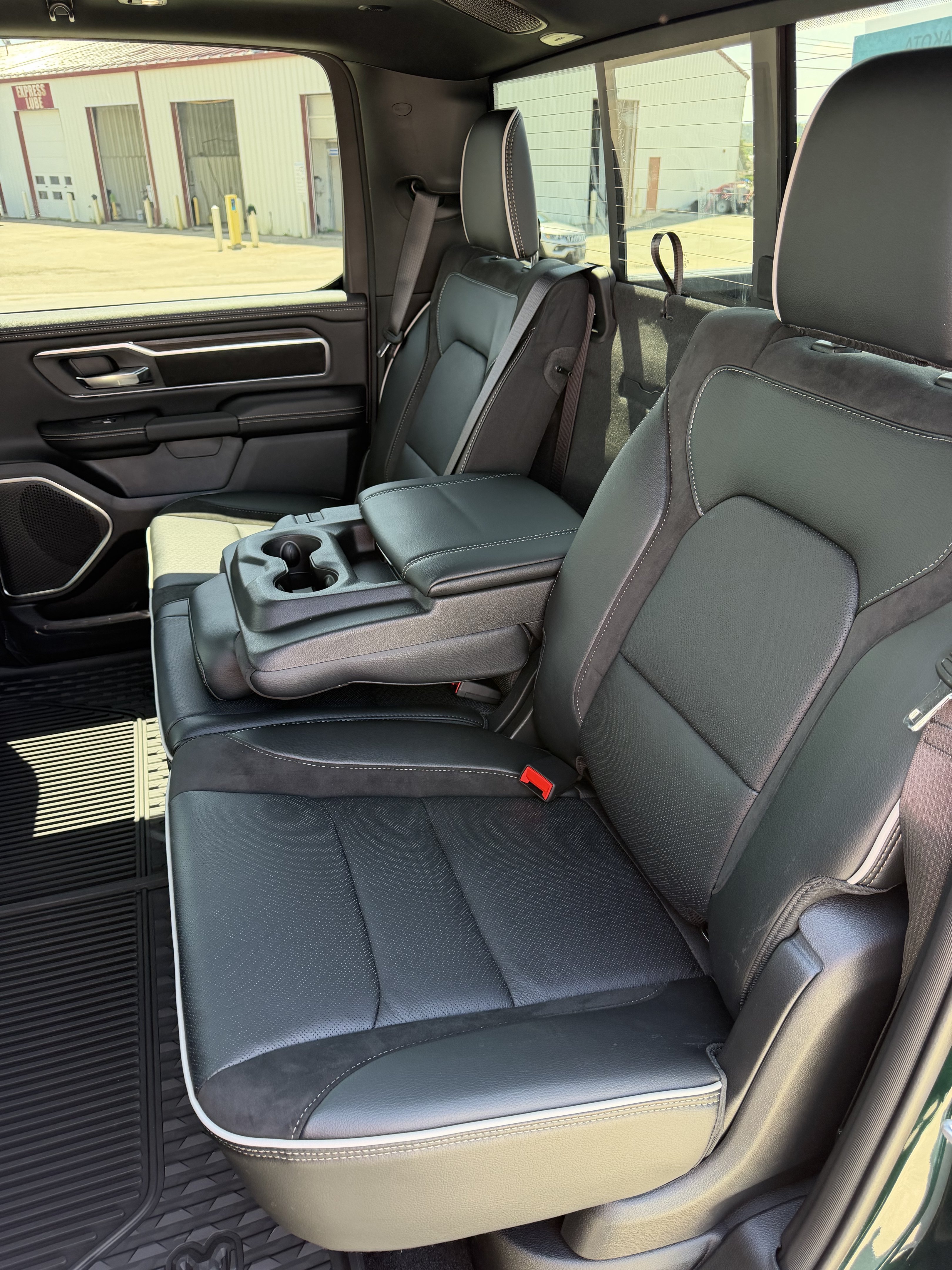 New 2026 Serrano Green Metallic Ram Laramie image 31