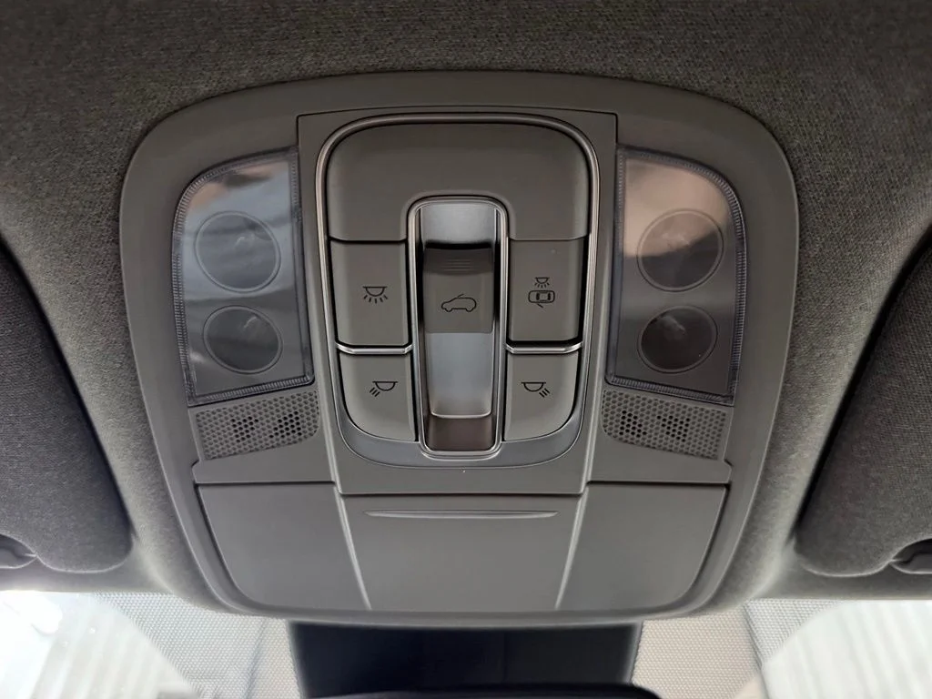 Used 2020 Black Hyundai SEL image 20