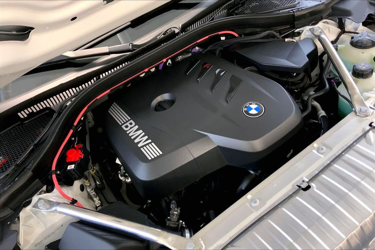 New 2026 Alpine White BMW 30 xDrive image 17