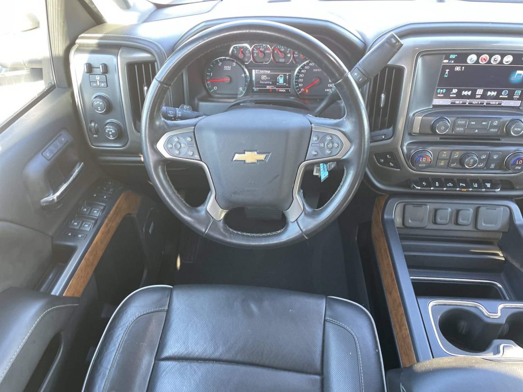 Used 2019 Summit White Chevrolet High Country image 14