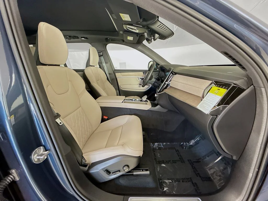 New 2026 Blue Volvo T8 Plus image 30