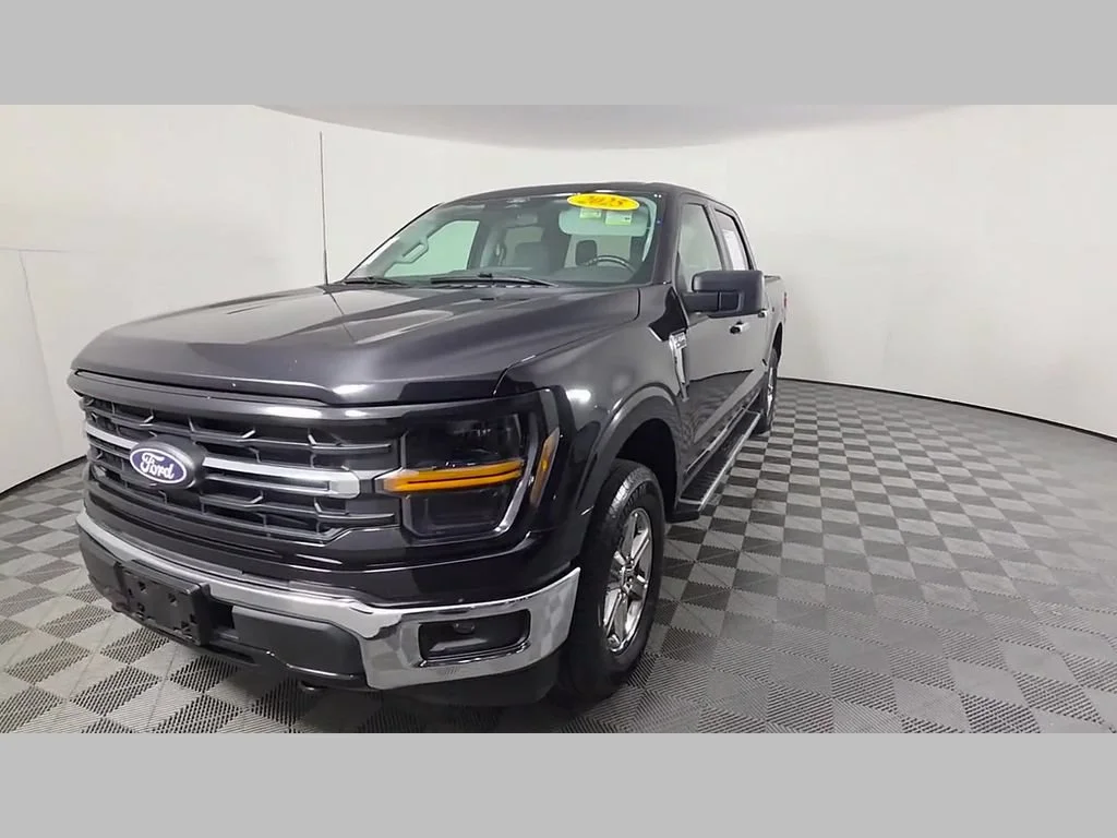 Used 2025 Black Metallic Ford XLT image 51