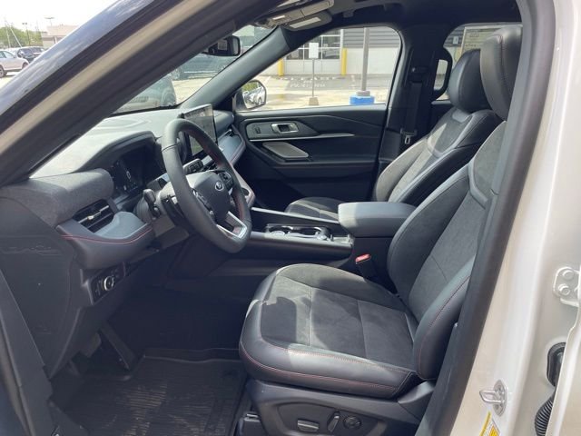 New 2026 Star White Metallic Tri-Coat Ford ST image 9