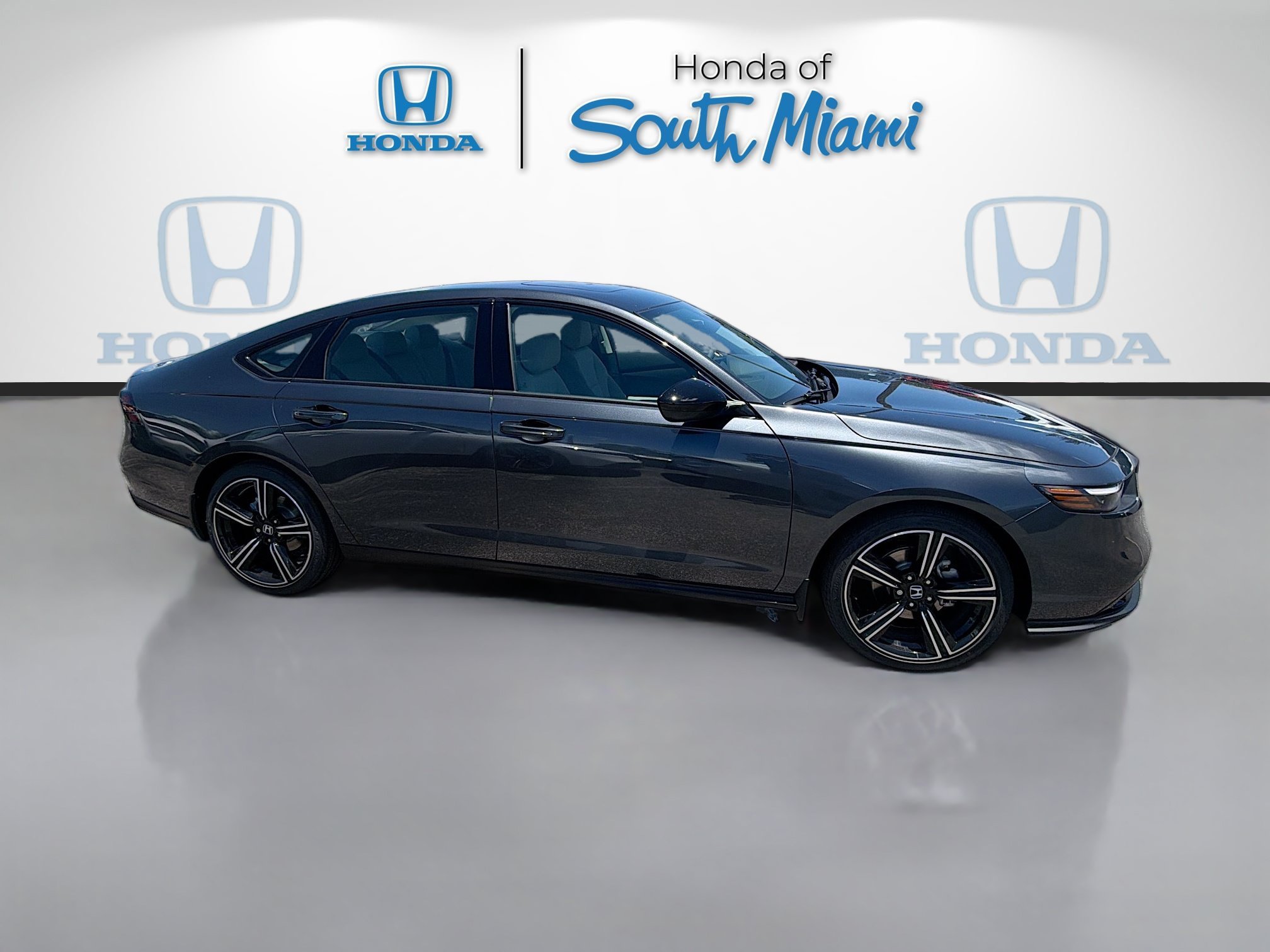 New 2026 Meteorite Gray Metallic Honda SE image 2