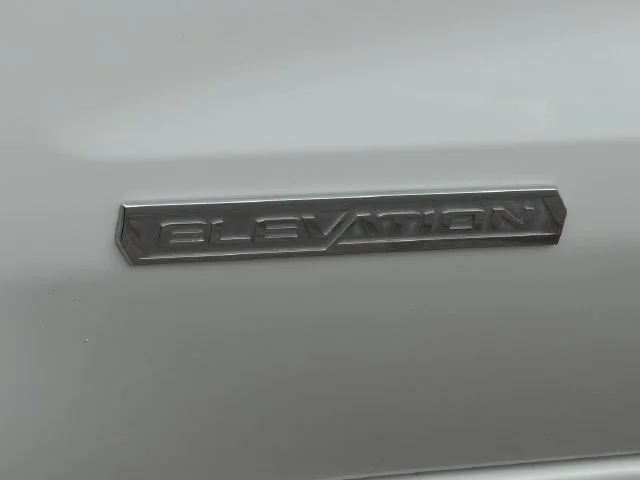 Certified Used 2023 SUMMIT WHITE GMC Elevation image 9