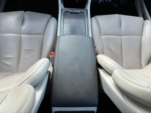 Used 2019 White Platinum Clearcoat Metallic Lincoln Select image 11