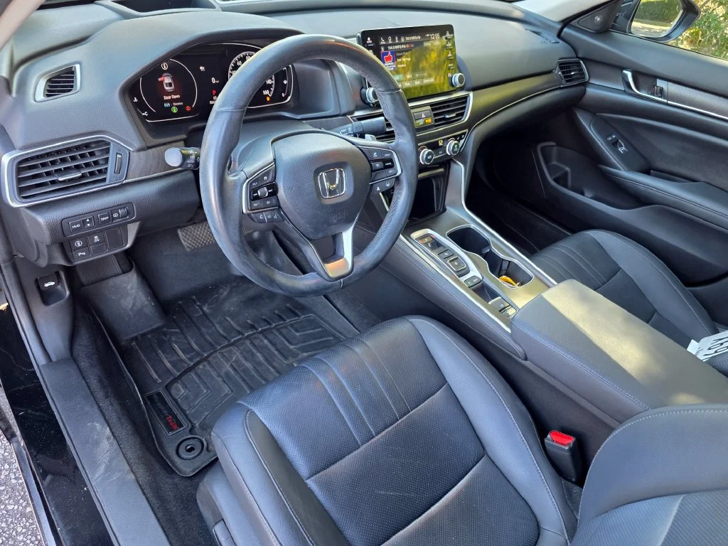 Used 2021 Black Honda Touring image 15