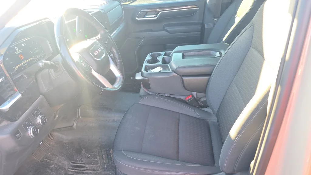 Used 2022 Beige GMC Elevation image 15