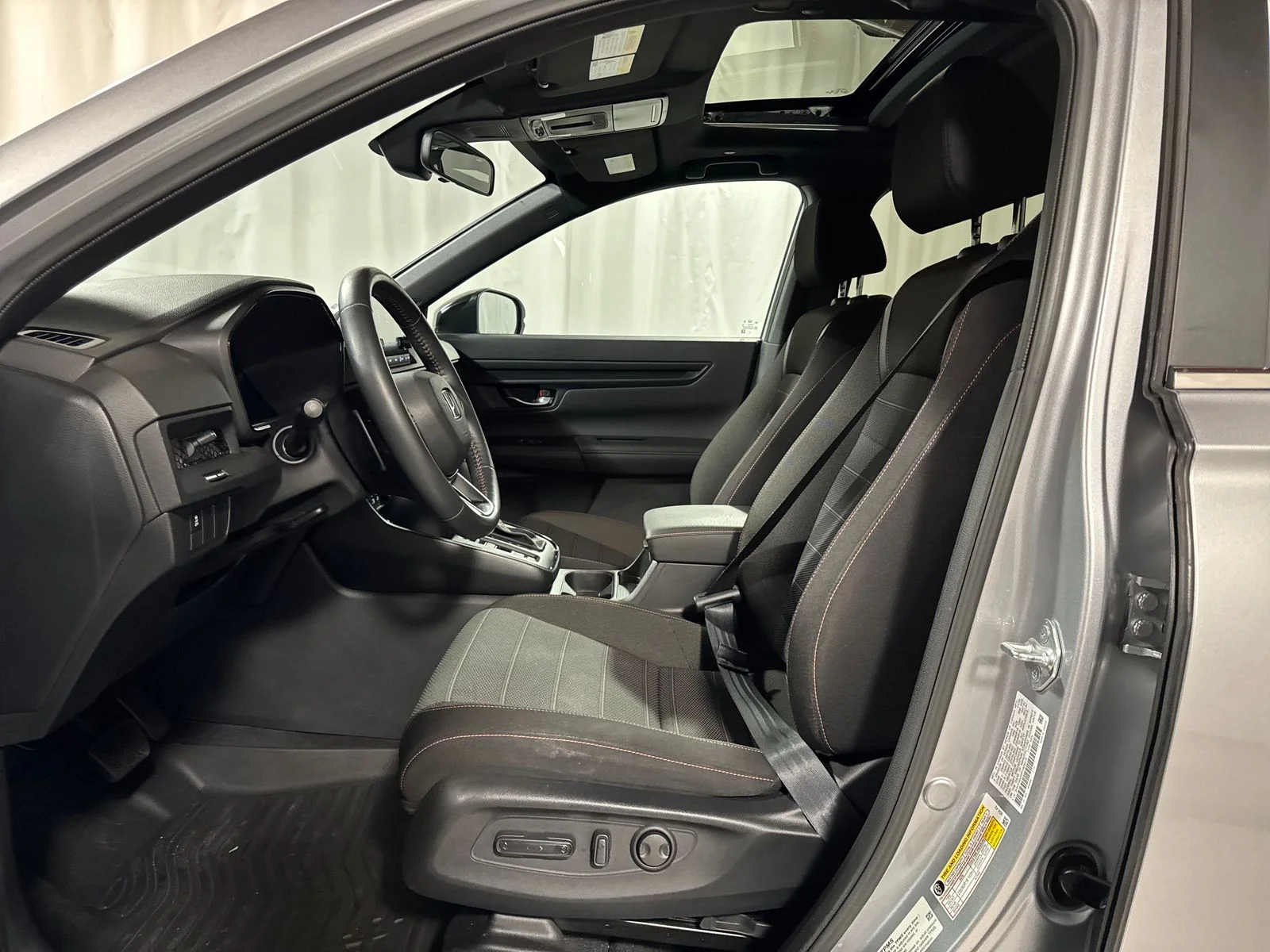 Used 2023  Honda Sport image 3
