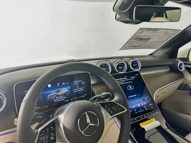New 2027 Polar White Mercedes-Benz GLC 300 image 40
