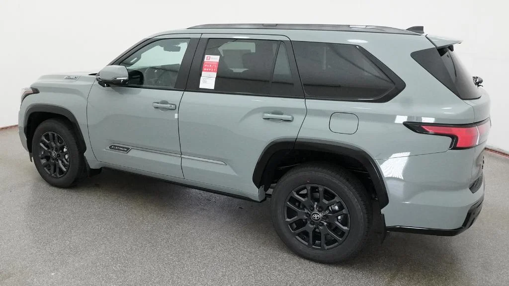 New 2026 Lunar Rock Toyota Platinum image 21