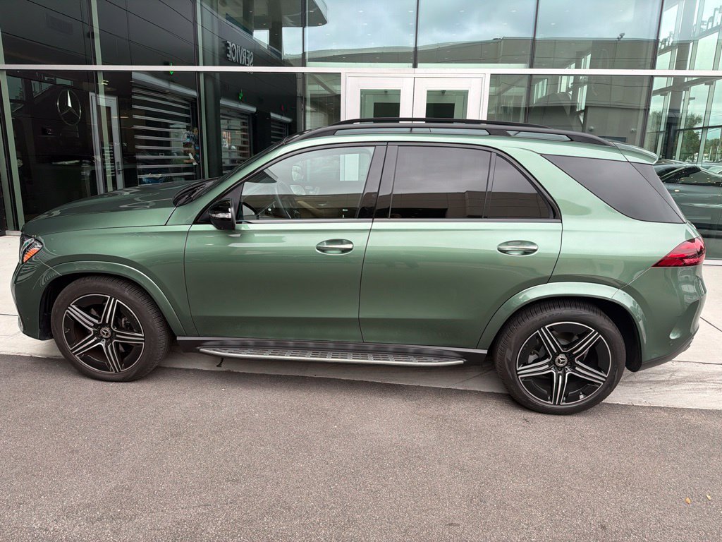Certified Used 2026 MANUFAKTUR Ireland Mid Green Metallic Mercedes-Benz GLE 450 image 5
