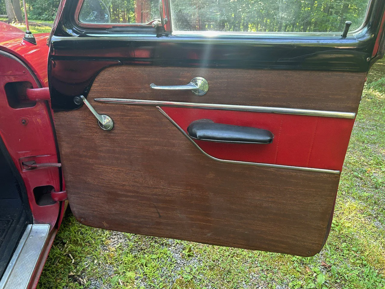 Used 1953  Ford Wagon image 15