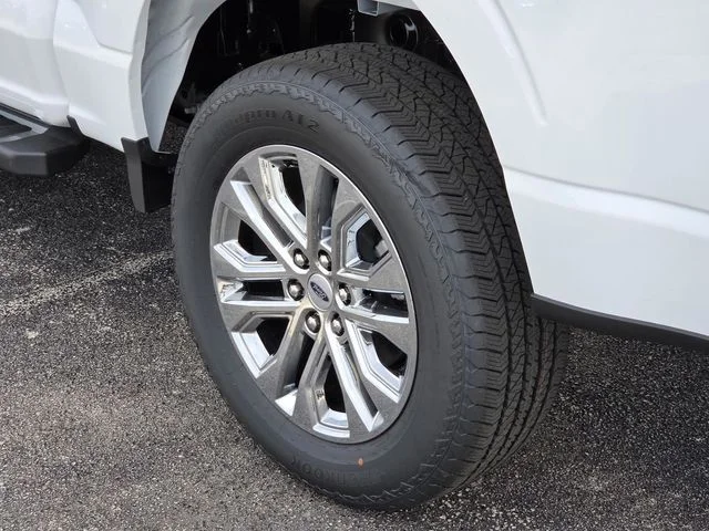 New 2026 Oxford White Ford Lariat® image 7