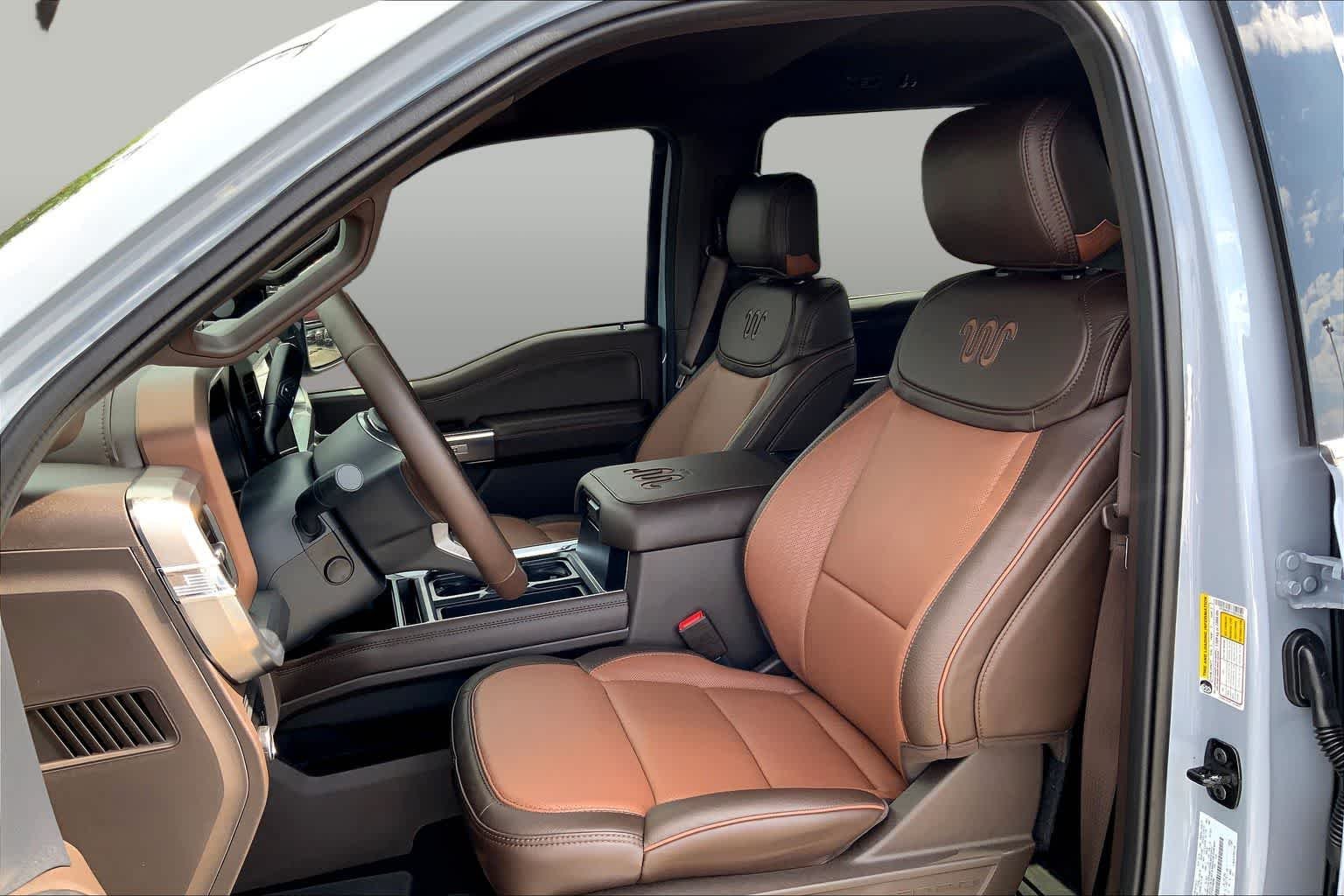 New 2026 Glacier Gray Metallic Tri-Coat Ford F-250® King Ranch® image 7