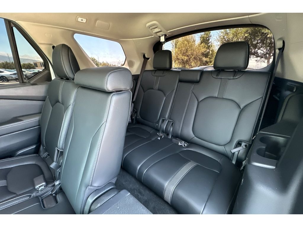 Used 2025 Platinum White Pearl Honda Touring image 18