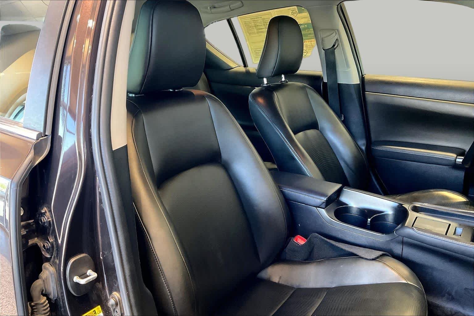Pre-Owned 2012 Lexus CT 200h Premium