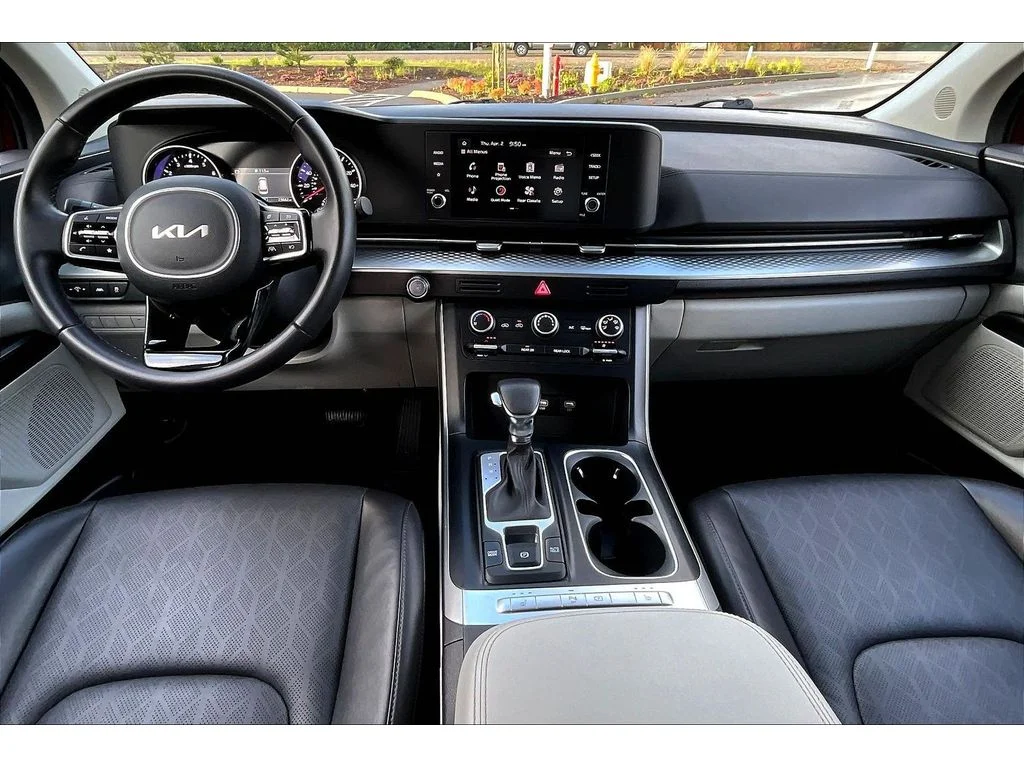 Used 2024 Flare Red Kia LX image 15