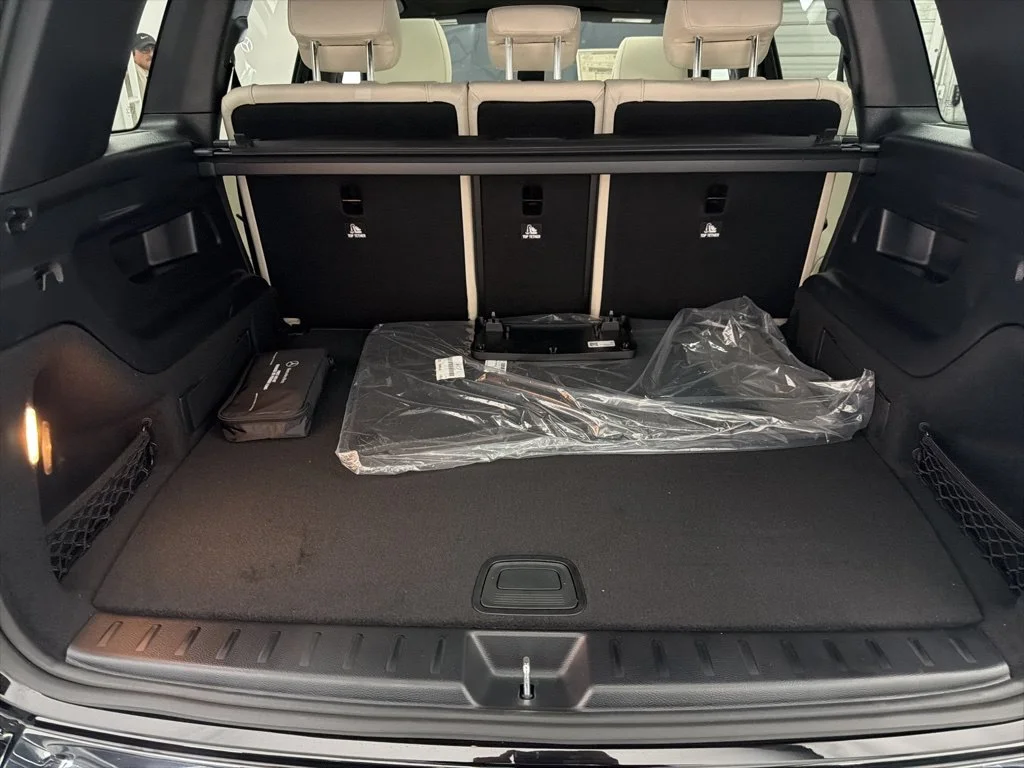 Used 2026 Black Mercedes-Benz GLB 250 image 23