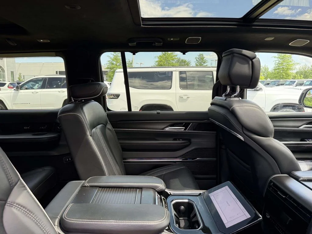 Used 2024 White/off-white Jeep Series II image 17