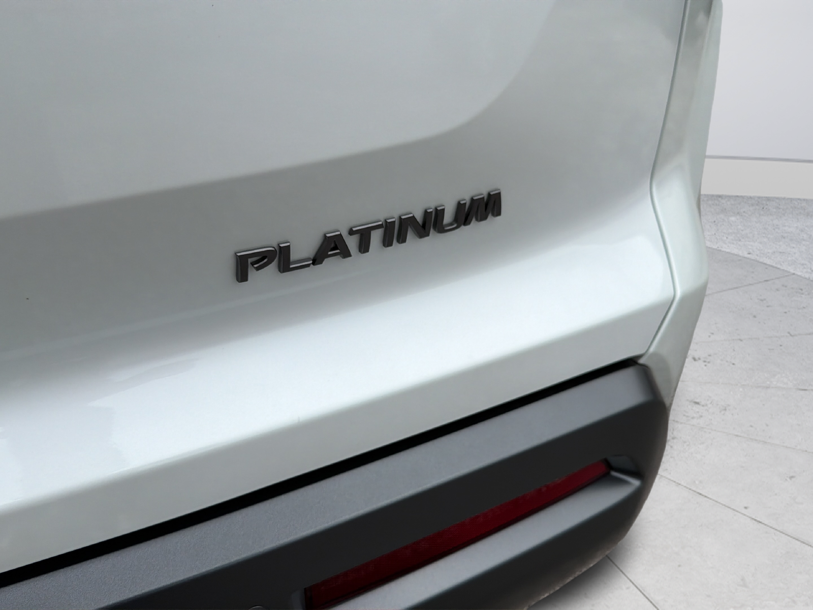 New 2026 White Nissan Platinum image 43